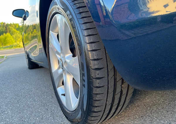 Opel Astra cena 32700 przebieg: 135000, rok produkcji 2012 z Biała małe 92